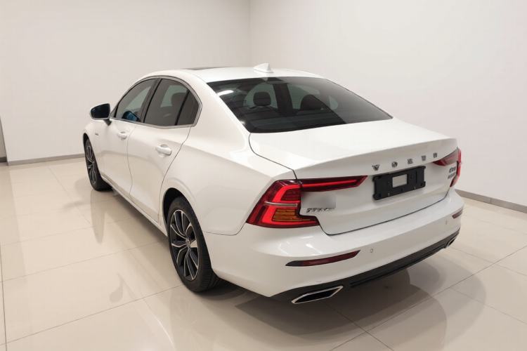 Used Volvo S60 2022 B4 Zhiyi Luxury Edition Rear Left 45 Deg