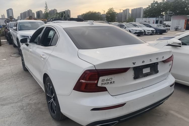 Used Volvo S60 2022 B4 Zhiyi Luxury Edition Rear Left 45 Deg