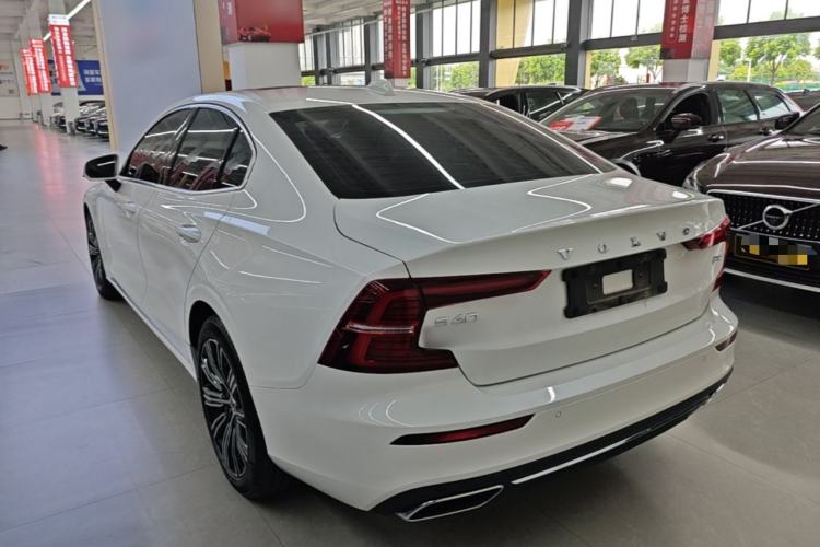 Used Volvo S60 2022 B4 Zhiyuan Luxury Edition Rear Left 45 Deg