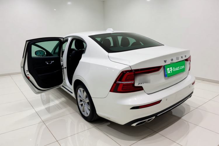Used Volvo S60 2022 B3 Smart Drive Luxury Edition Rear Left 45 Deg