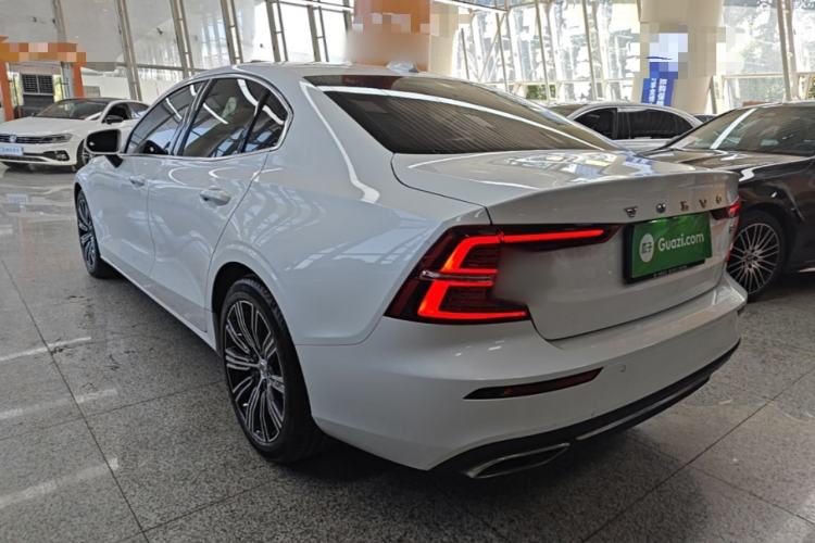 Used Volvo S60 2022 B4 Zhiyuan Luxury Edition Rear Left 45 Deg
