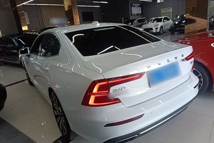 Used Volvo S60 2022 B4 Zhiyuan Luxury Edition Rear Left 45 Deg