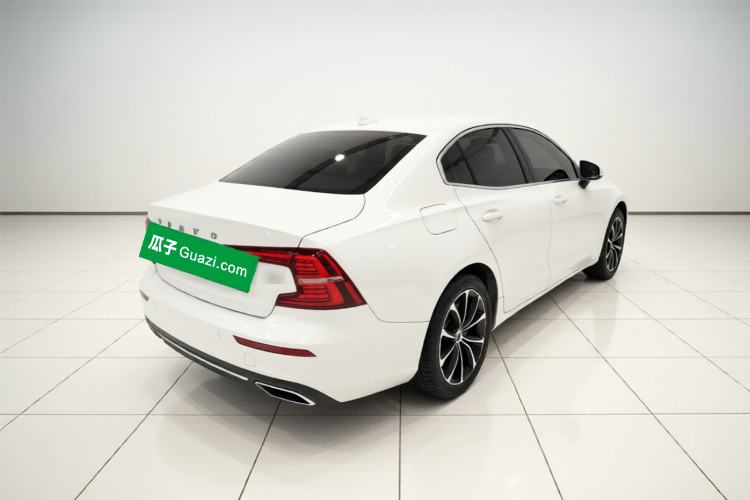 Used Volvo S60 2022 B4 Zhiyi Luxury Edition Rear Right 45 Deg