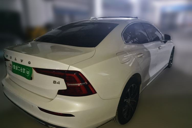 Used Volvo S60 2022 B4 Zhiyi Luxury Edition Rear Right 45 Deg