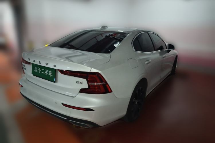 Used Volvo S60 2022 B4 Zhiyi Luxury Edition Rear Right 45 Deg