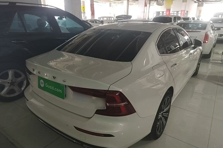 Used Volvo S60 2022 B4 Zhiyuan Luxury Edition Rear Right 45 Deg