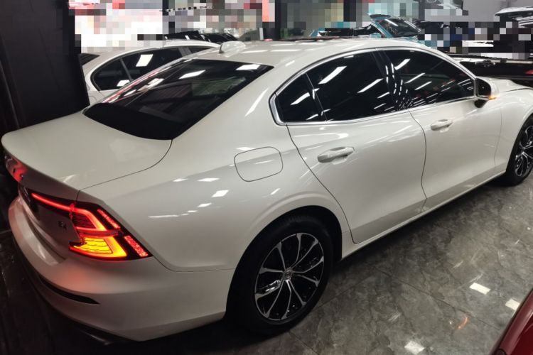 Used Volvo S60 2022 B4 Zhiyi Luxury Edition Rear Right 45 Deg