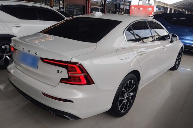 Used Volvo S60 2022 B4 Zhiyi Luxury Edition Rear Right 45 Deg