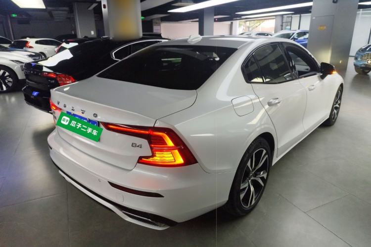 Used Volvo S60 2022 B4 Zhiyuan Sport Edition Rear Right 45 Deg