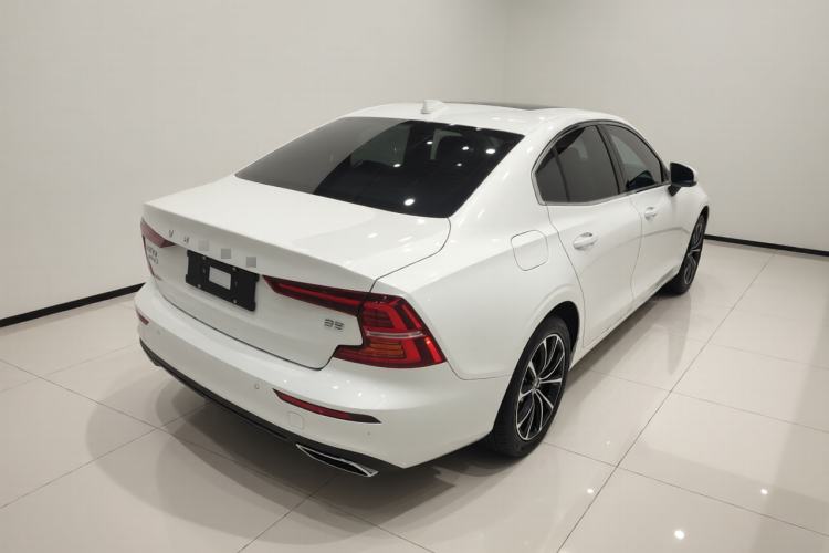 Used Volvo S60 2022 B4 Zhiyi Luxury Edition Rear Right 45 Deg