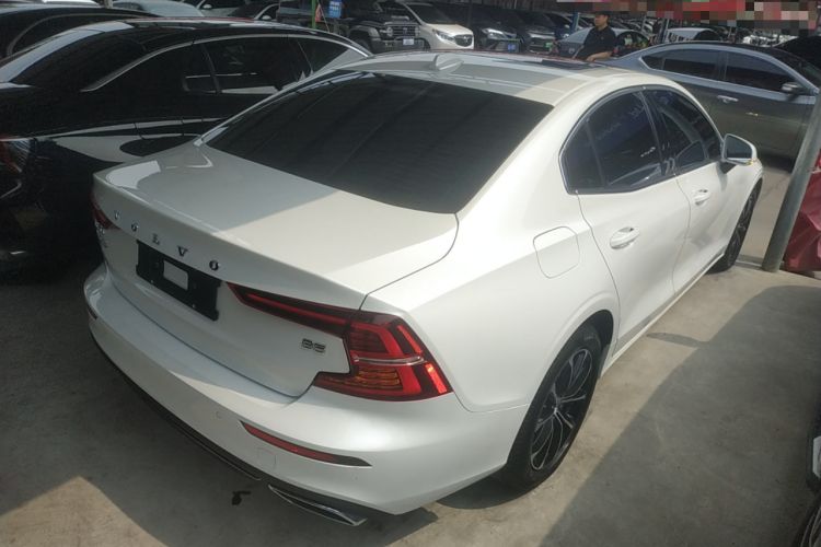 Used Volvo S60 2022 B4 Zhiyi Luxury Edition Rear Right 45 Deg