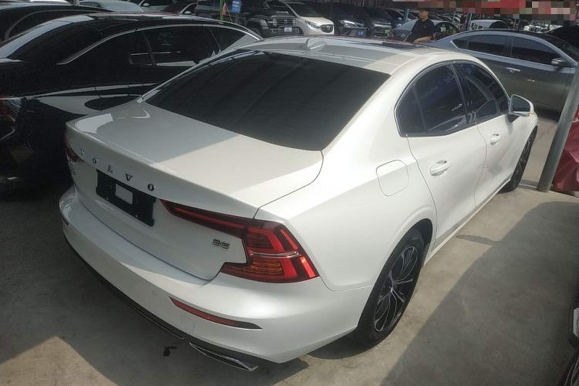 Used Volvo S60 2022 B4 Zhiyi Luxury Edition Rear Right 45 Deg