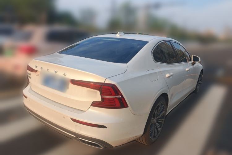Used Volvo S60 2022 B4 Zhiyuan Luxury Edition Rear Right 45 Deg