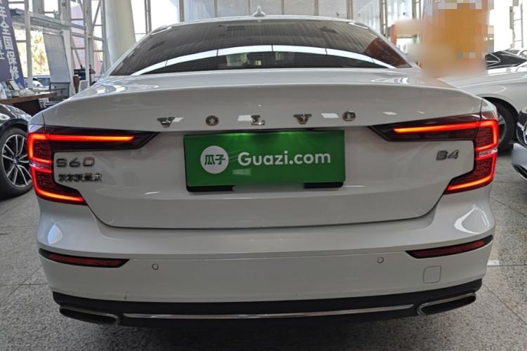 Used Volvo S60 2022 B4 Zhiyuan Luxury Edition Rear