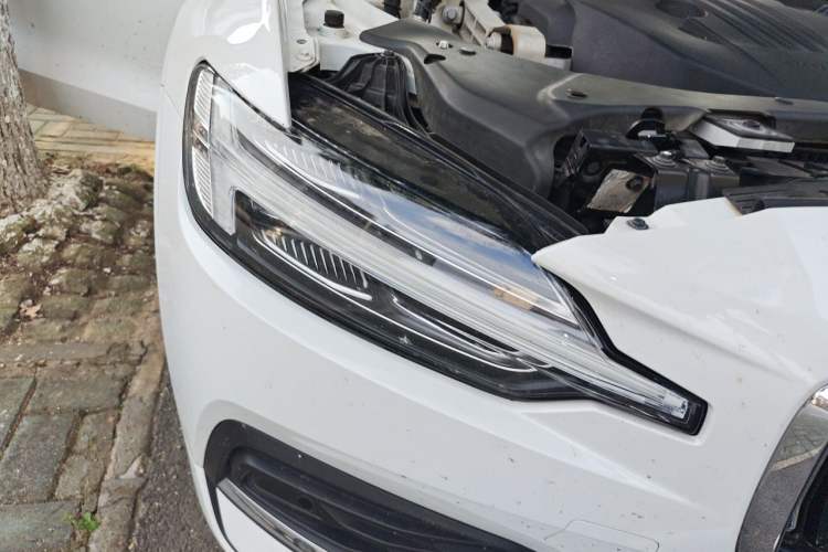 Used Volvo S60 2022 B4 Zhiyi Luxury Edition Right Front Headlight