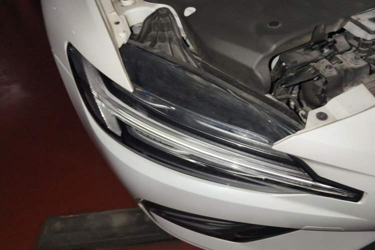Used Volvo S60 2022 B4 Zhiyi Luxury Edition Right Front Headlight
