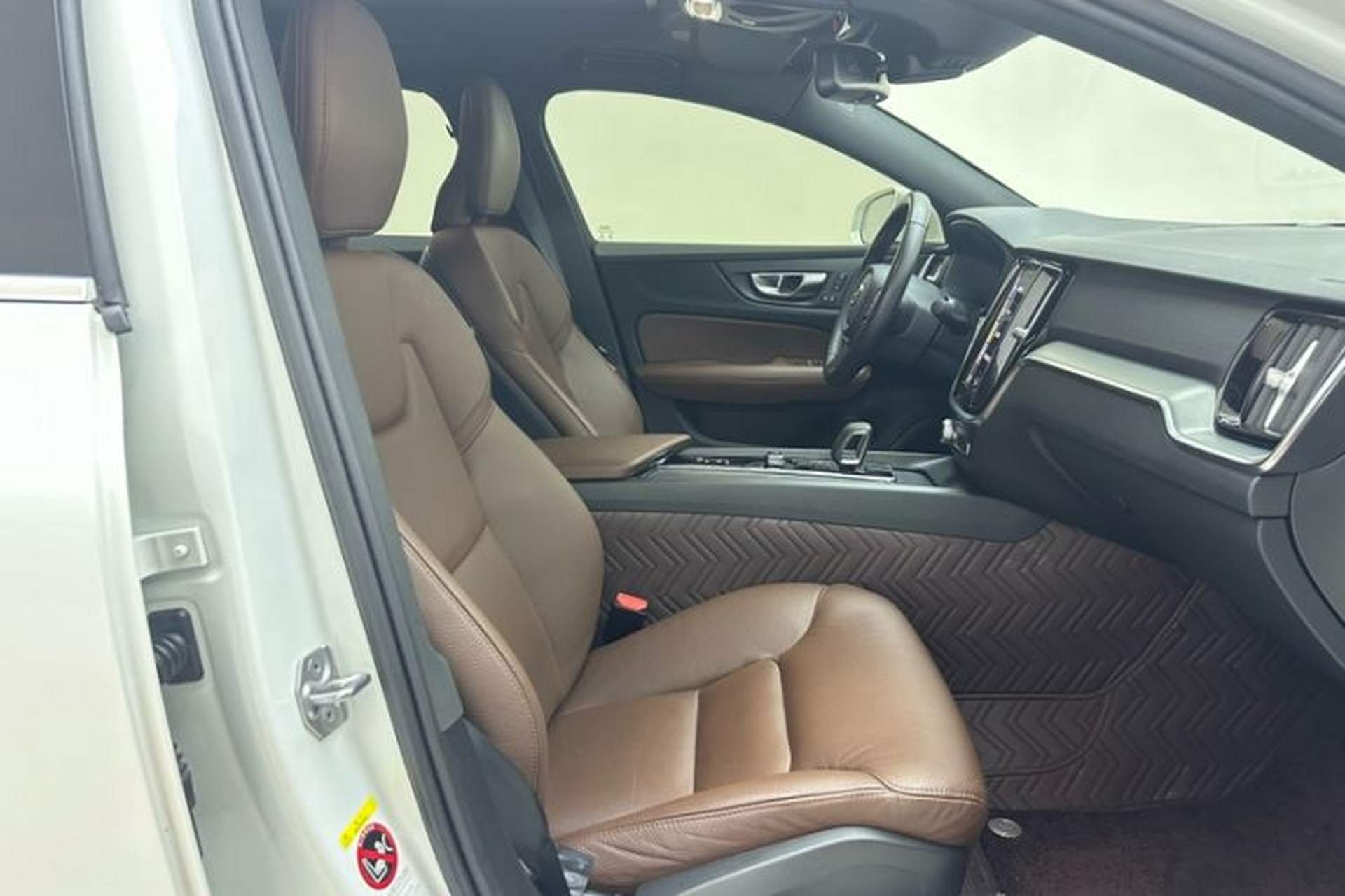 Used Volvo S60 2022 B4 Zhiyi Luxury Edition Right Front Seat