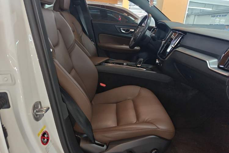 Used Volvo S60 2022 B4 Zhiyi Luxury Edition Right Front Seat