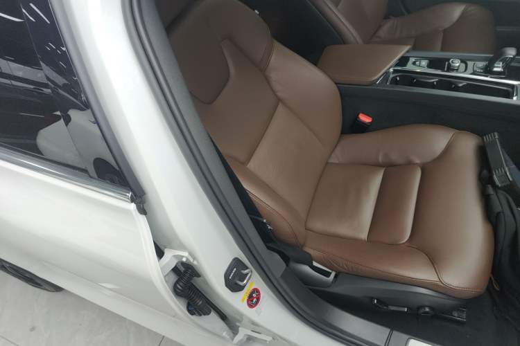 Used Volvo S60 2022 B4 Zhiyi Luxury Edition Right Front Seat