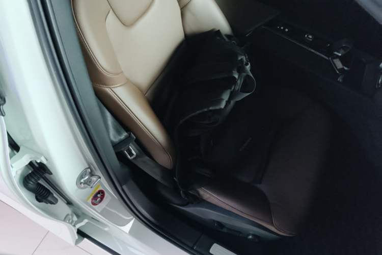 Used Volvo S60 2022 B4 Zhiyi Luxury Edition Right Front Seat