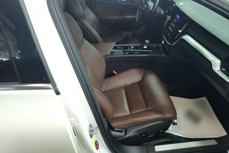 Used Volvo S60 2022 B4 Zhiyi Luxury Edition Right Front Seat