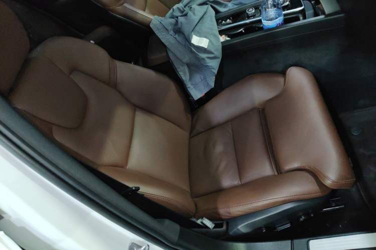 Used Volvo S60 2022 B4 Zhiyuan Luxury Edition Right Front Seat
