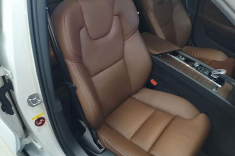 Used Volvo S60 2022 B4 Zhiyuan Luxury Edition Right Front Seat