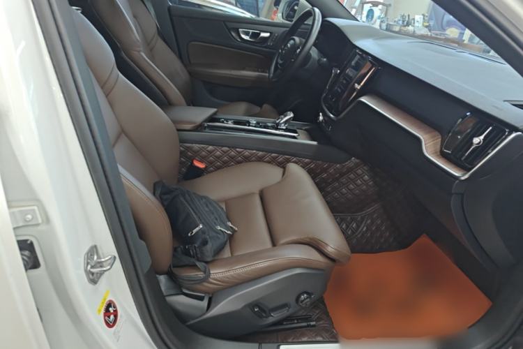 Used Volvo S60 2022 B4 Zhiyuan Luxury Edition Right Front Seat