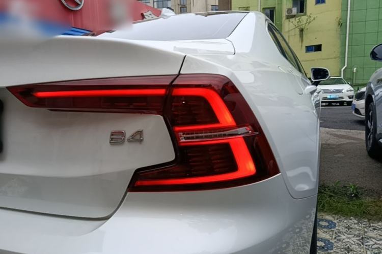 Used Volvo S60 2022 B4 Zhiyi Luxury Edition Right Rear Taillight
