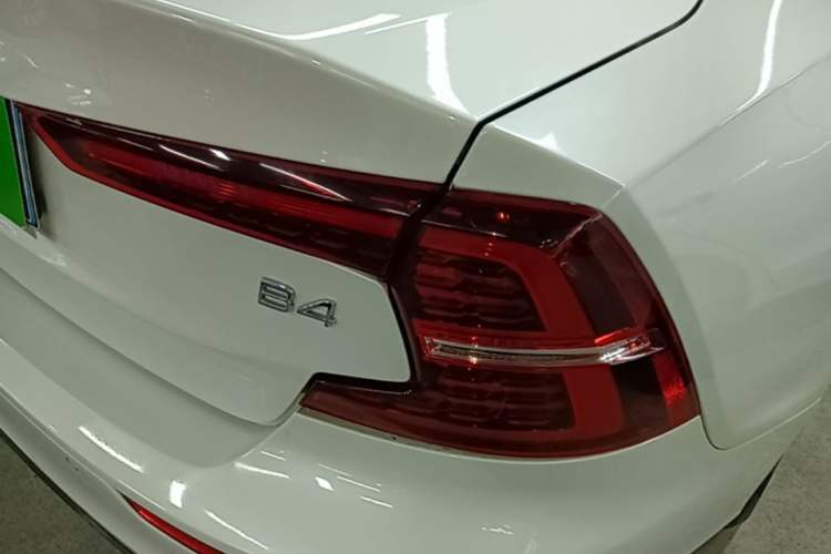 Used Volvo S60 2022 B4 Zhiyi Luxury Edition Right Rear Taillight