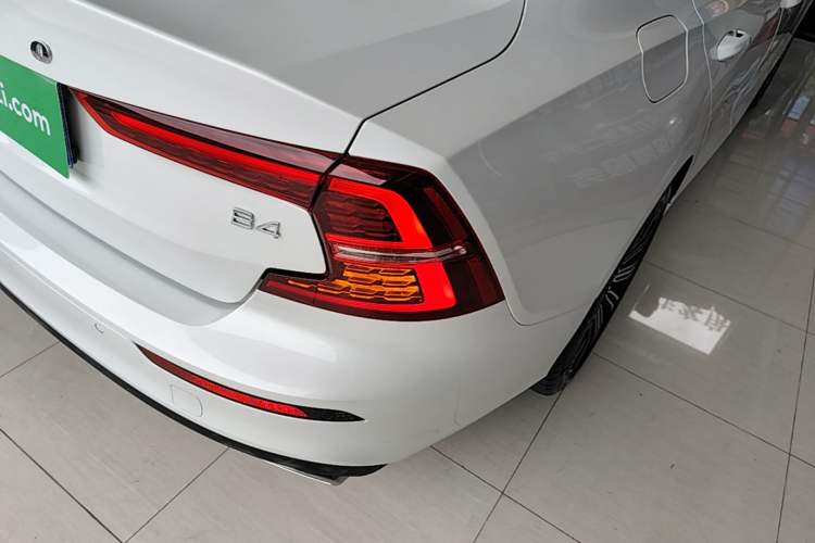 Used Volvo S60 2022 B4 Zhiyuan Luxury Edition Right Rear Taillight
