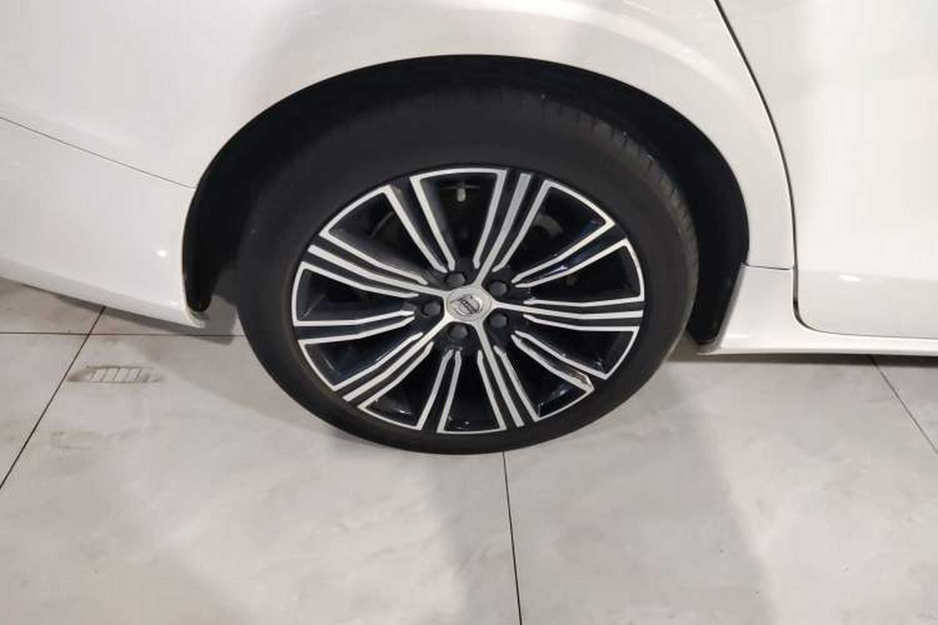 Used Volvo S60 2022 B4 Zhiyuan Luxury Edition Right Rear Wheel Hub