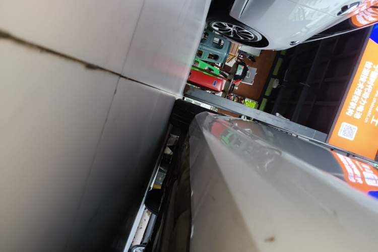 Used Volvo S60 2022 B4 Zhiyi Luxury Edition Right Side Sill