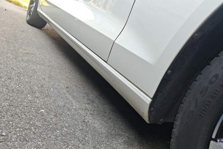 Used Volvo S60 2022 B4 Zhiyi Luxury Edition Right Side Sill