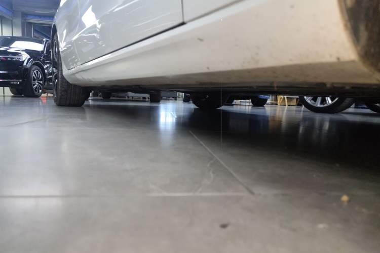 Used Volvo S60 2022 B4 Zhiyuan Sport Edition Right Side Sill