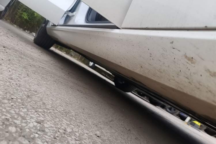 Used Volvo S60 2022 B4 Zhiyi Luxury Edition Right Side Sill