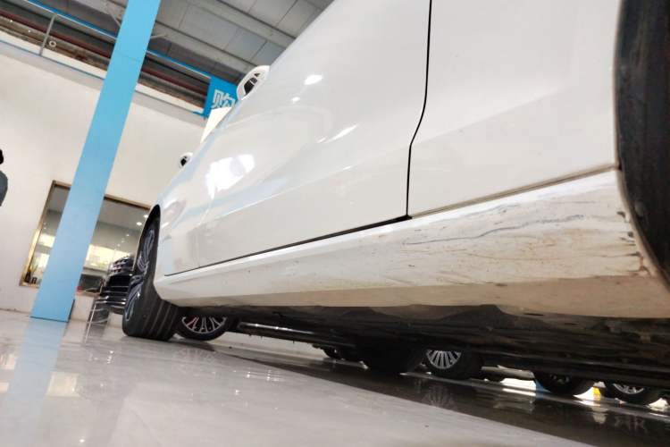 Used Volvo S60 2022 B4 Zhiyuan Luxury Edition Right Side Sill