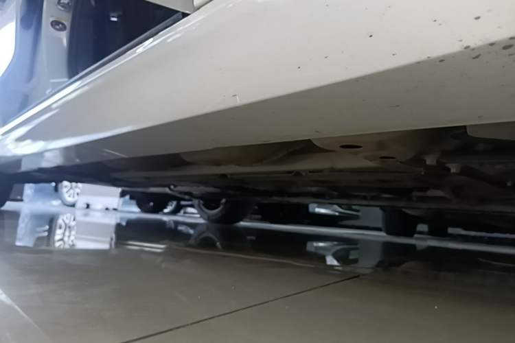 Used Volvo S60 2022 B4 Zhiyuan Luxury Edition Right Side Sill