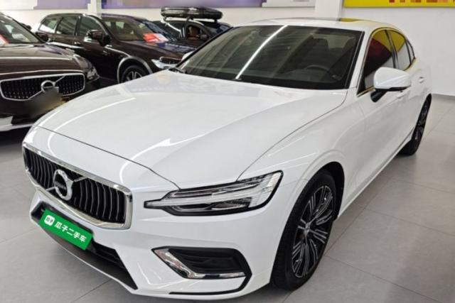Used Volvo S60 2022 B4 Zhiyuan Luxury Edition