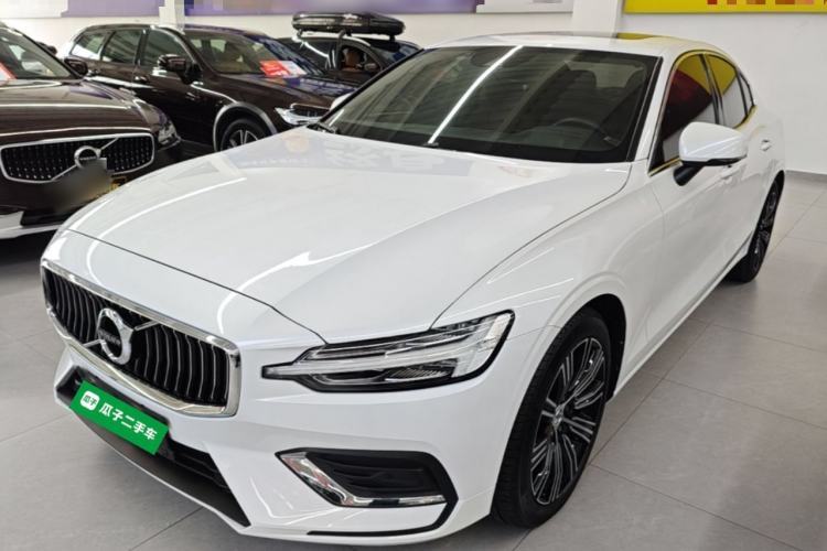 Used Volvo S60 2022 B4 Zhiyuan Luxury Edition Guazi used car, China used car export, Used car for sale, Used cars, Cheapest cars for sale