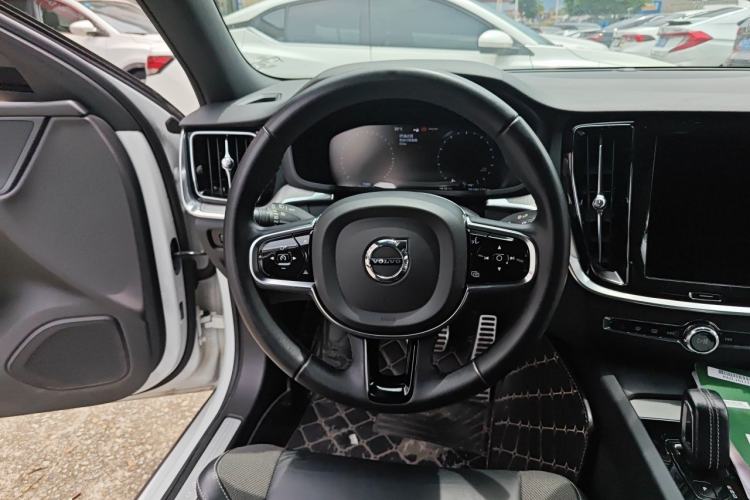 Used Volvo S60 2022 B4 Zhiyuan Sport Edition Steering Wheel