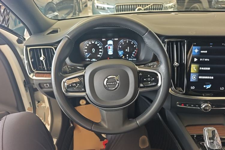 Used Volvo S60 2022 B4 Zhiyuan Luxury Edition Steering Wheel