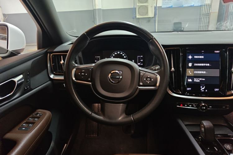 Used Volvo S60 2022 B4 Zhiyi Luxury Edition Steering Wheel