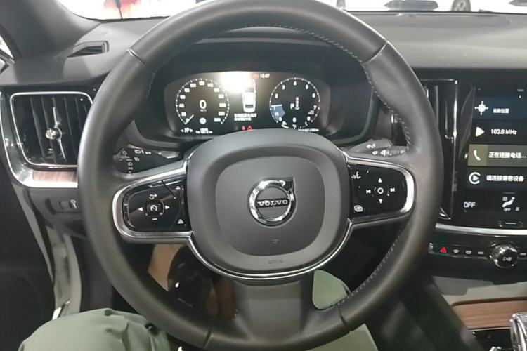 Used Volvo S60 2022 B4 Zhiyuan Luxury Edition Steering Wheel
