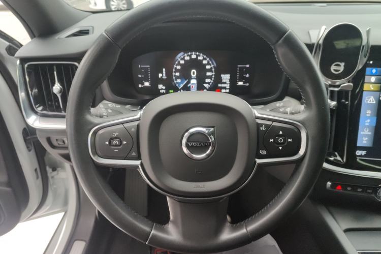 Used Volvo S60 2022 B4 Zhiyi Luxury Edition Steering Wheel