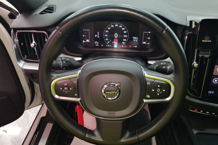 Used Volvo S60 2022 B4 Zhiyi Luxury Edition Steering Wheel