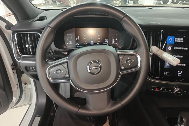 Used Volvo S60 2022 B4 Zhiyi Luxury Edition Steering Wheel