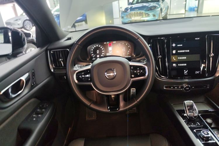 Used Volvo S60 2022 B4 Zhiyuan Sport Edition Steering Wheel