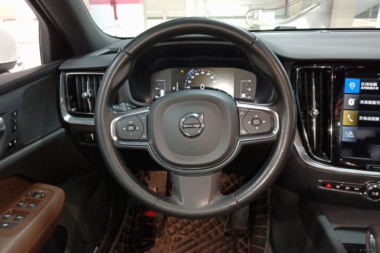 Used Volvo S60 2022 B4 Zhiyi Luxury Edition Steering Wheel