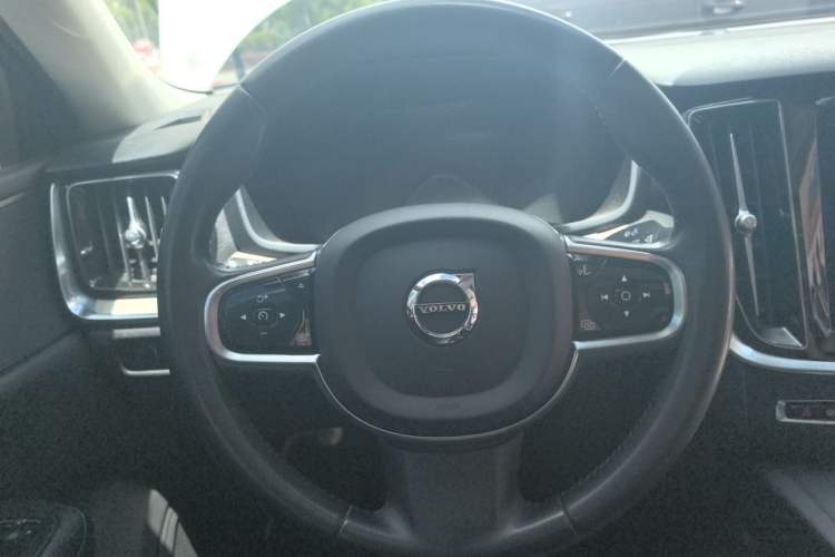 Used Volvo S60 2022 B4 Zhiyuan Luxury Edition Steering Wheel